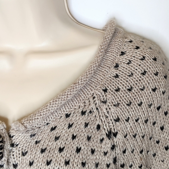 American Rag open front sweater 2 large buttons - Picture 2 of 8